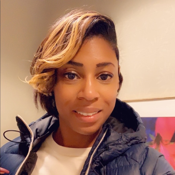 Meet your Posher, Denise - Picture 3 of 6